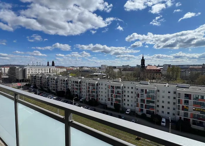 Apartment Mit Penthouse Charakter In Dresden